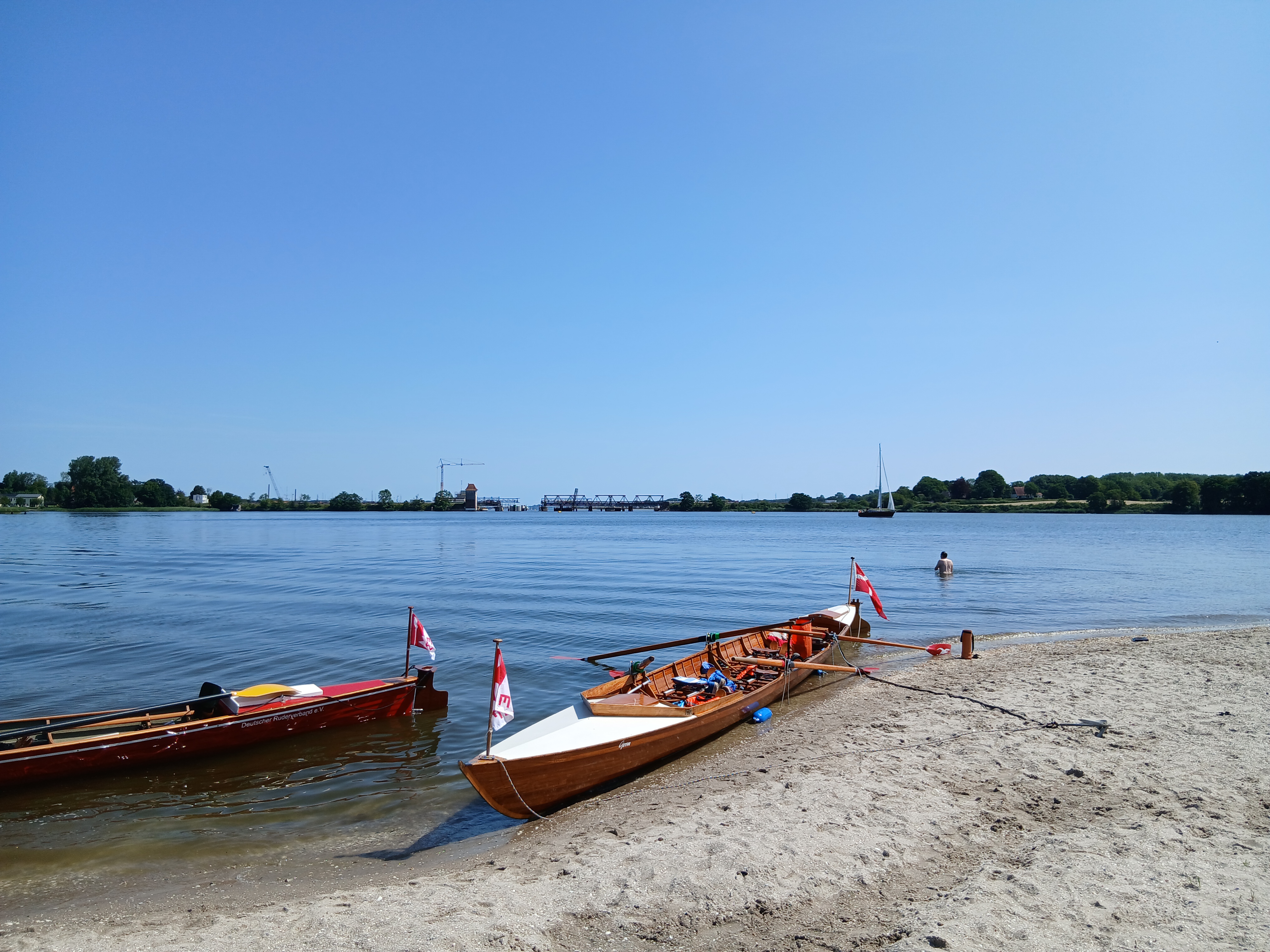 Eine Wanderfahrt auf der Schlei führt die Ruderer über den romantischen Fluss bis auf die Ostsee. Foto: A. Schneller
